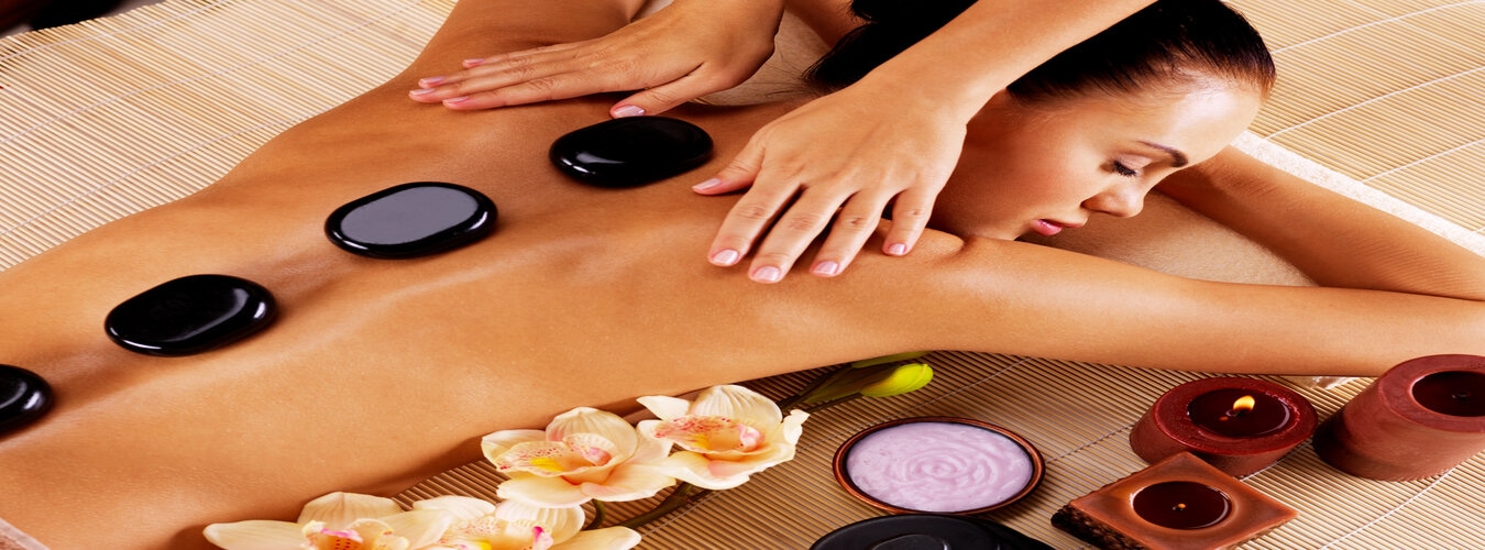 les-bienfaits-du-massage-aux-pierres-chaudes-chez-thai-harmonie-spa