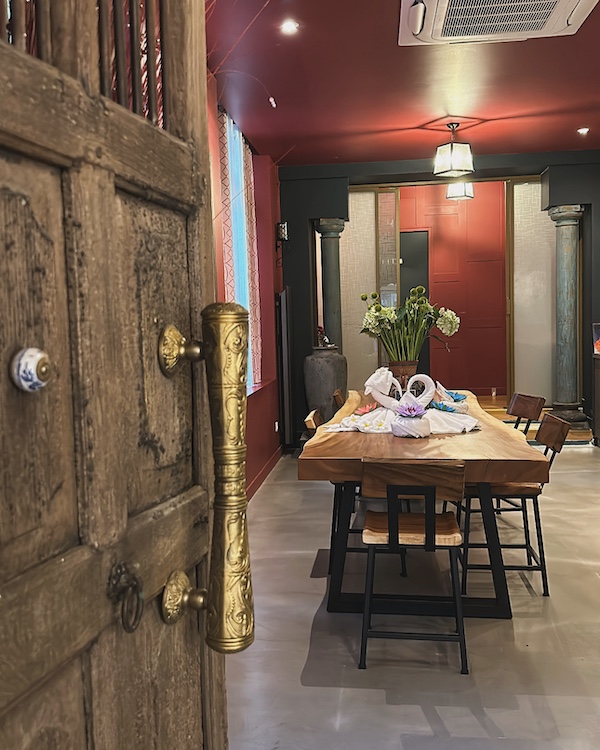 le-massage-thai-a-paris-une-experience-de-bien-etre
